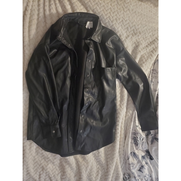 Pleather shacket - Picture 2 of 2